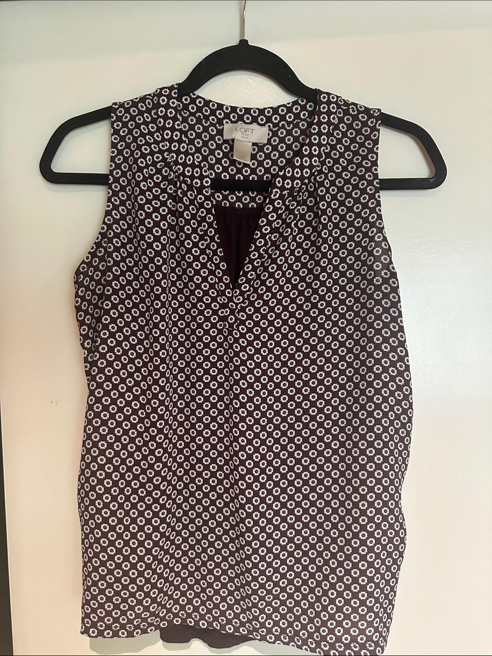 LOFT Brown and White Geometric Sleeveless Camisole